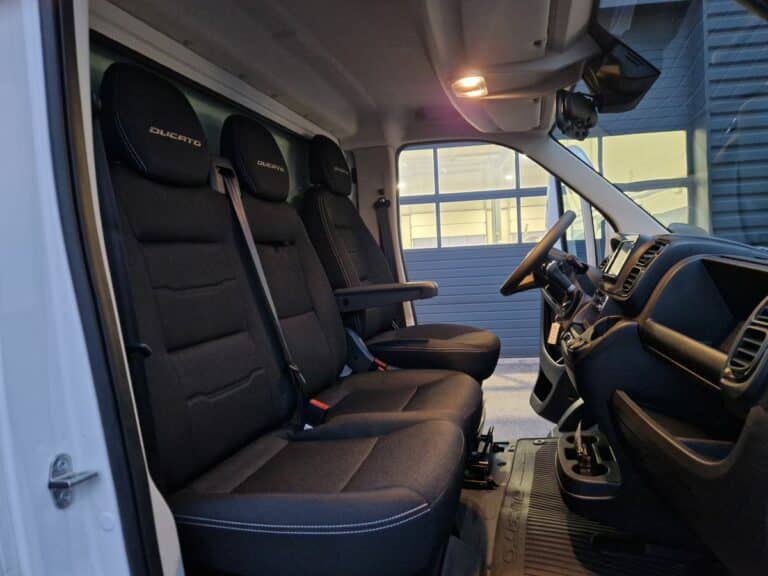 FIAT DUCATO 30M3 AUTOMATIC BOX VAN