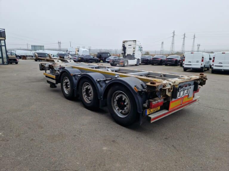 LECITRAILER PORTE CONTAINERS MULTIPOSITIONS