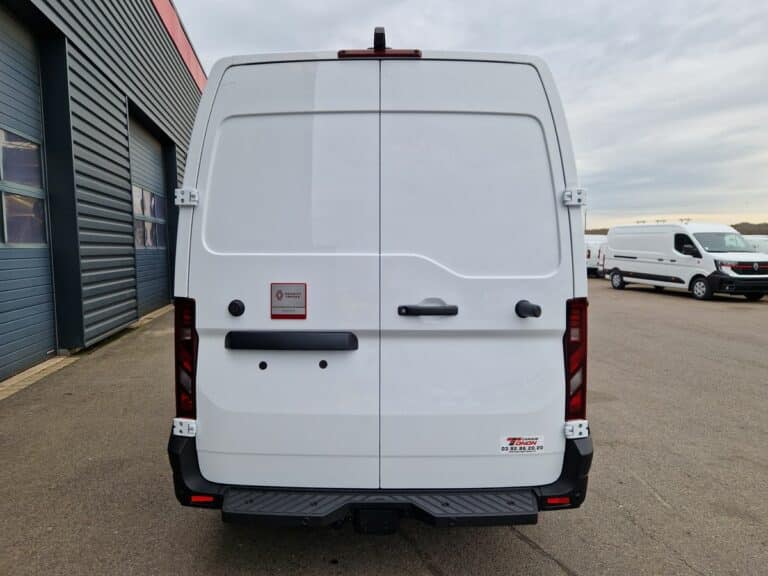 RENAULT MASTER L2H2 RED 150