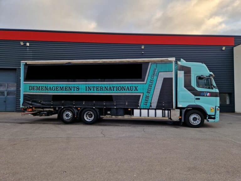 VOLVO FH 400 CURTAIN SIDE + LIFTGATE