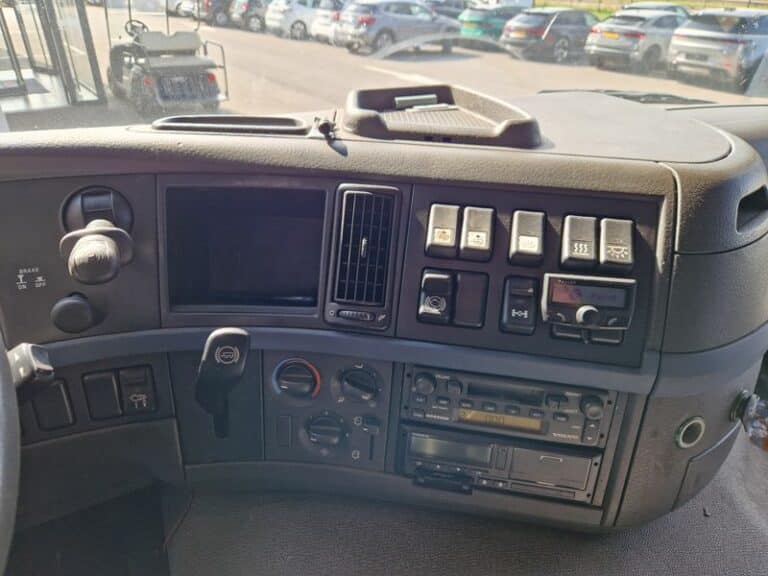 VOLVO FM300 PORTE VOITURES
