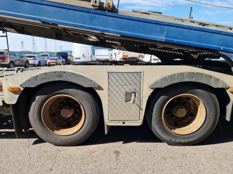 VOLVO FM300 PORTE VOITURES