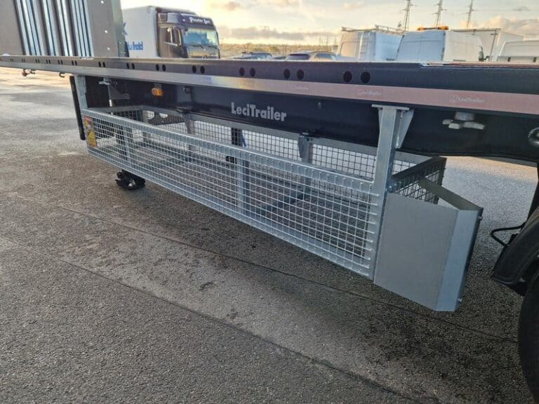 LECITRAILER FLATBED TWISTLOCKS
