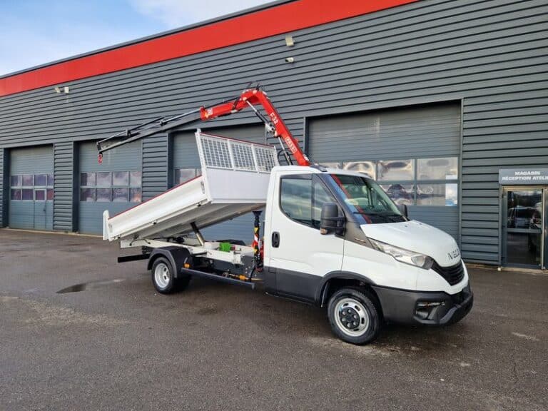 IVECO DAILY 35-160 BASCULANTE + GRÚA RADIO DIRIGIDA + HIDRÁULICA