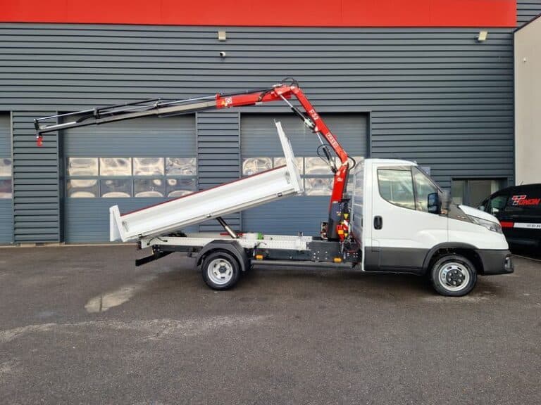 IVECO DAILY 35-160 TIPPER + REMOTE-CONTROLLED CRANE + HYDRAULICS