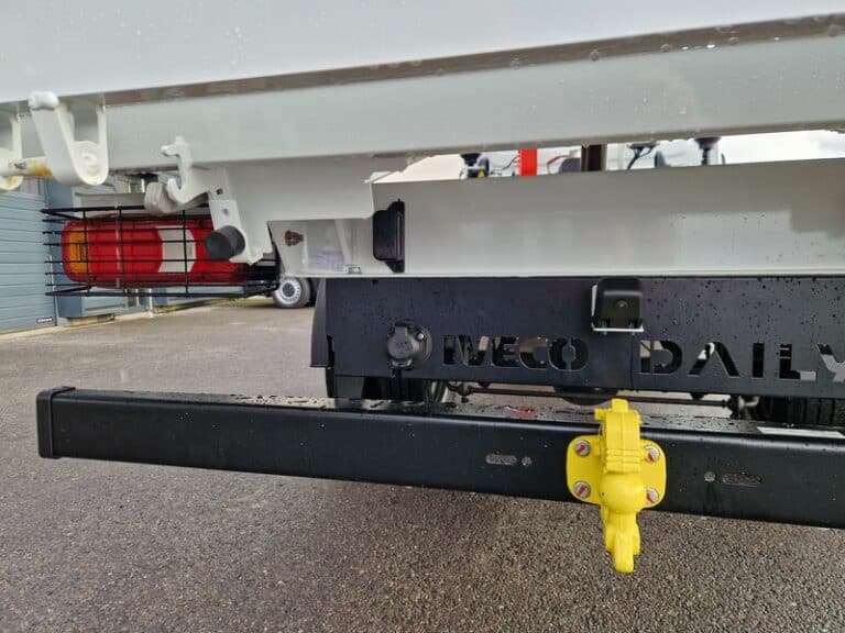 IVECO DAILY 35-160 TIPPER + REMOTE-CONTROLLED CRANE + HYDRAULICS