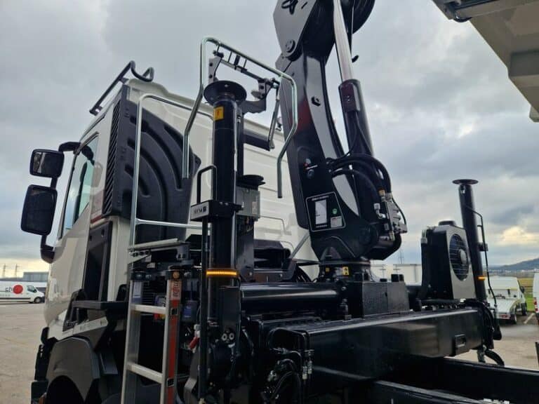 RENAULT K440 Double-Tipper + Crane
