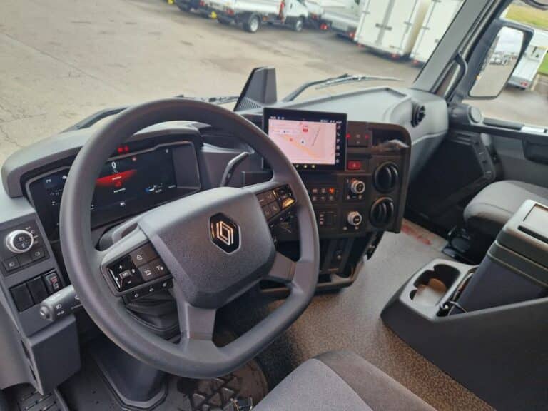 RENAULT K440 Double-Tipper + Crane