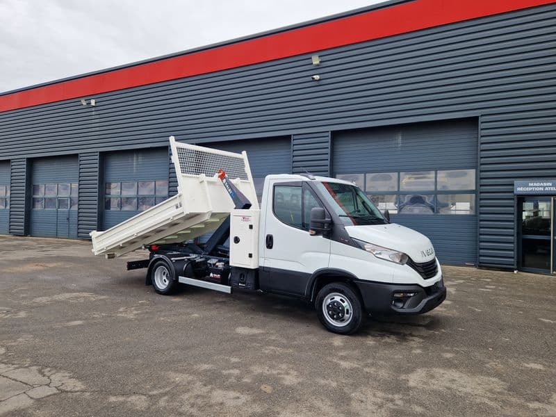 IVECO DAILY 35-160 HOOKLIFT + STORAGE BOX + CONTAINER
