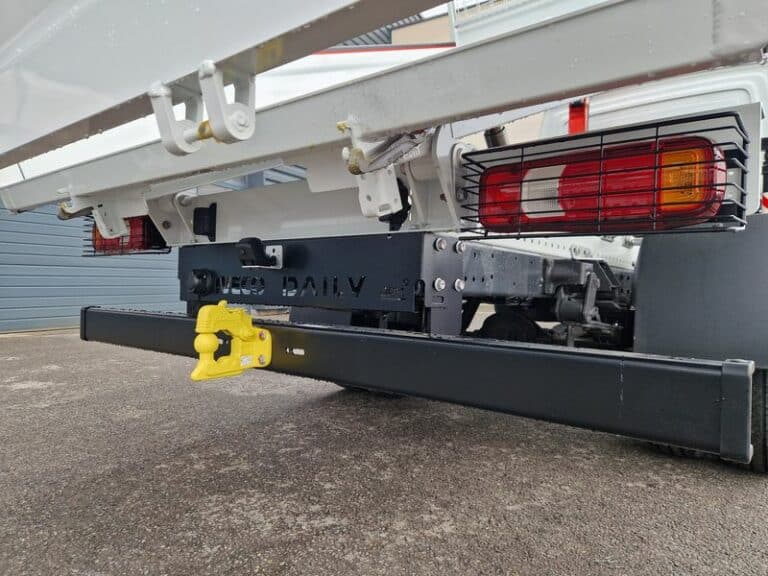 IVECO DAILY 35-160 TIPPER + REMOTE-CONTROLLED CRANE