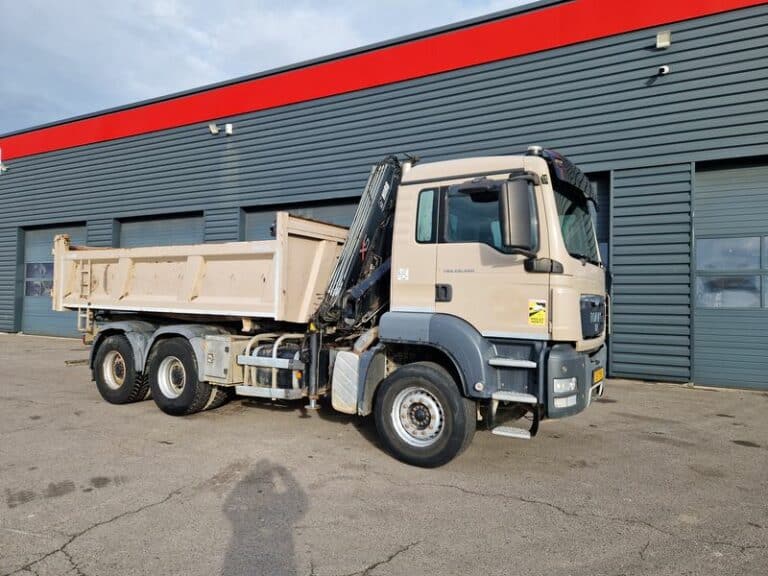 MAN TGS 26.360 BI-BASCULANTE + GRÚA