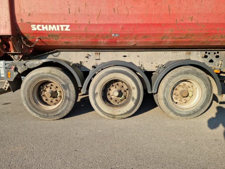 SCHMITZ BENNE A FERRAILLE 49m3