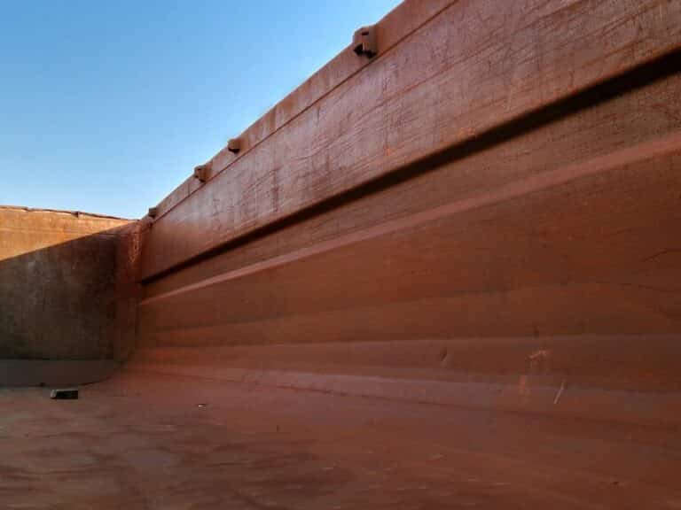 SCHMITZ BENNE A FERRAILLE 49m3