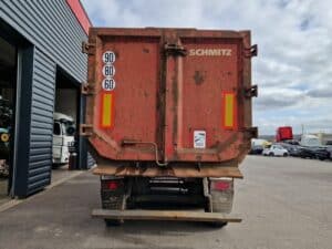 SCHMITZ BENNE A FERRAILLE 49m3