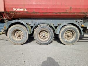 SCHMITZ BENNE A FERRAILLE 49m3