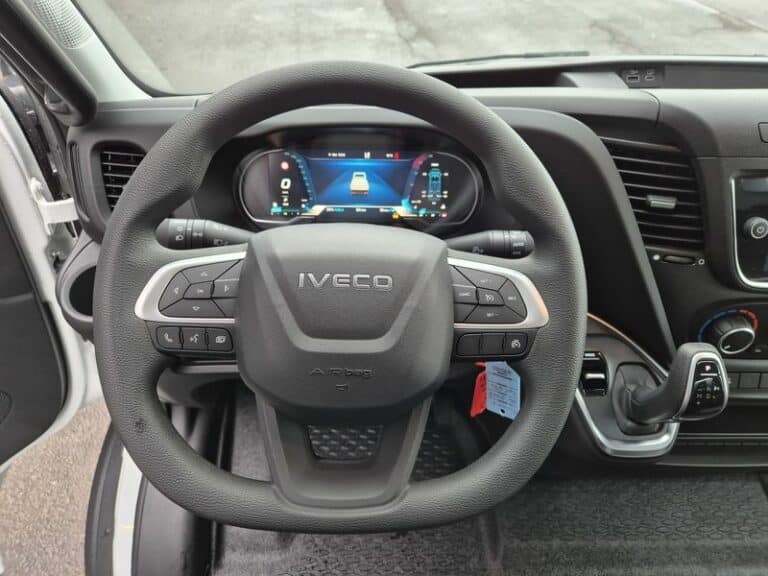 IVECO DAILY 35-180 BVA BENNE + COFFRE