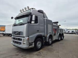 VOLVO FH 480 DEPANNEUSE
