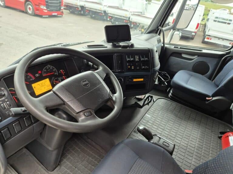 VOLVO FH 480 DEPANNEUSE