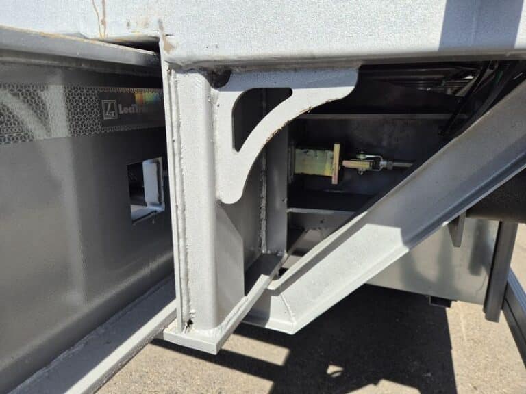 LECITRAILER PLATEAU TWISTLOCKS EXTENSIBLE