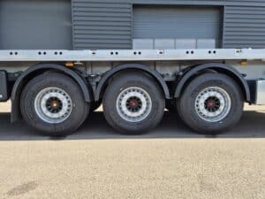 LECITRAILER PLATEAU TWISTLOCKS EXTENSIBLE