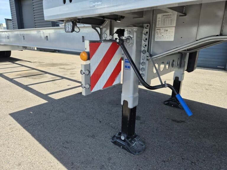 LECITRAILER PLATEAU TWISTLOCKS EXTENSIBLE