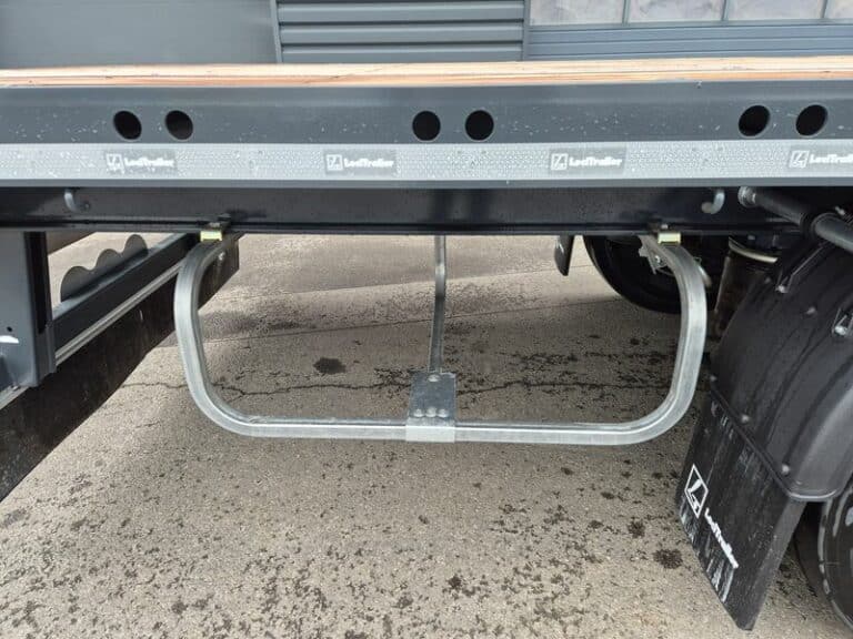 LECITRAILER PLATEAU TWISTLOCKS