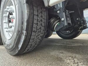 LECITRAILER PLATEAU TWISTLOCKS