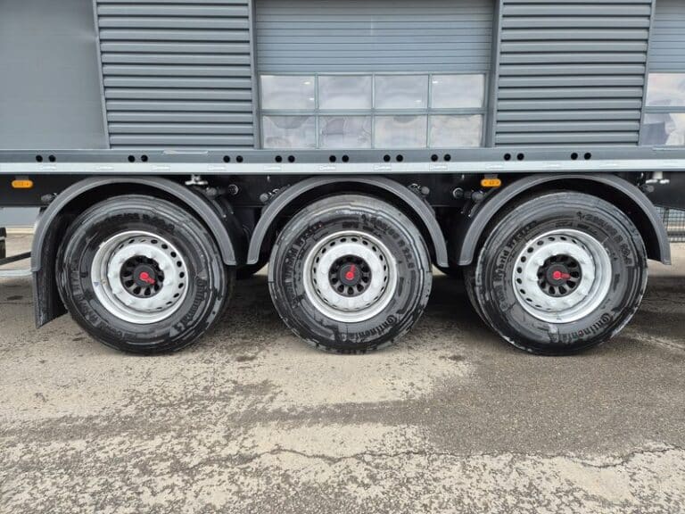 LECITRAILER PLATEAU TWISTLOCKS