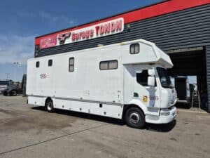 RENAULT MIDLUM 180 VAN A CHEVAUX