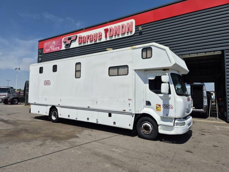 RENAULT MIDLUM 180 VAN A CHEVAUX