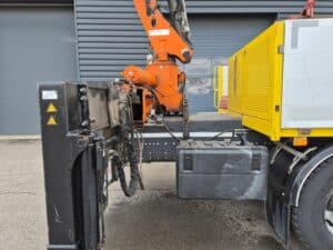 VOLVO FMX 460 PLATEAU + GRUE