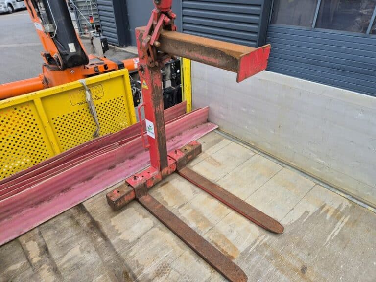 VOLVO FMX 460 PLATEAU + GRUE