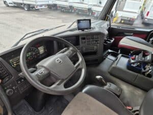 VOLVO FMX 460 PLATEAU + GRUE
