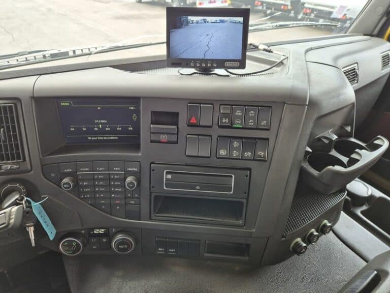 VOLVO FMX 460 PLATEAU + GRUE
