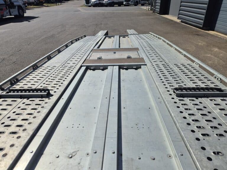 BRIAN JAMES REMORQUE TTRANSPORTER PORTE VOITURE