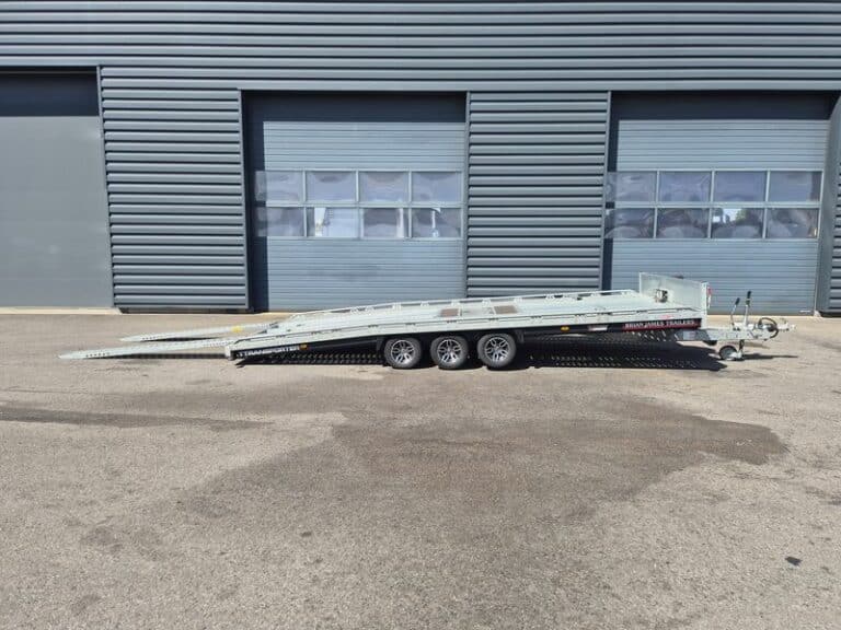 BRIAN JAMES REMORQUE TTRANSPORTER PORTE VOITURE