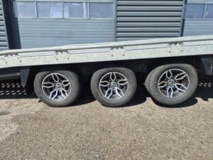 BRIAN JAMES REMORQUE TTRANSPORTER PORTE VOITURE