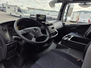MERCEDES ATEGO 812 CAISSE + HAYON