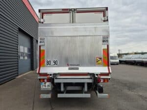 MERCEDES ATEGO 812 CAISSE + HAYON