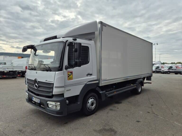 MERCEDES ATEGO 812 CAISSE + HAYON