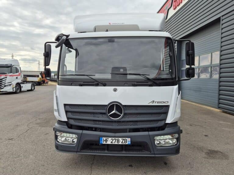 MERCEDES ATEGO 812 CAISSE + HAYON