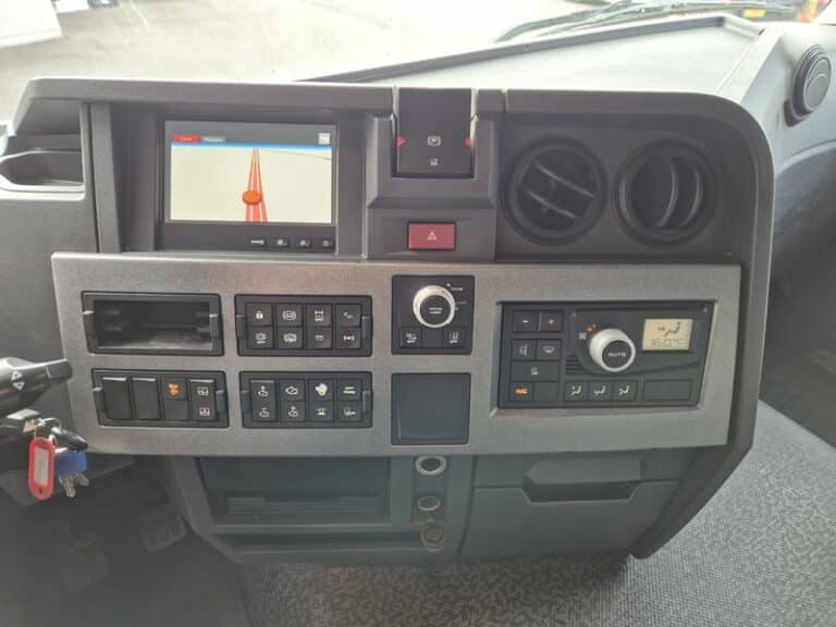 RENAULT C460