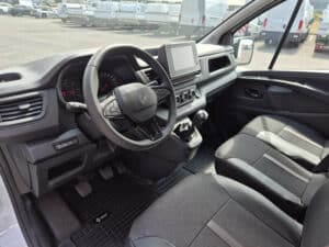 RENAULT TRAFIC L2H1 150 RED