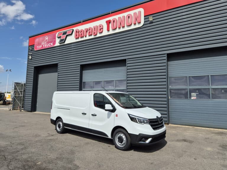 RENAULT TRAFIC L2H1 150 RED