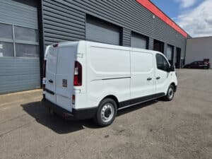 RENAULT TRAFIC L2H1 150 RED