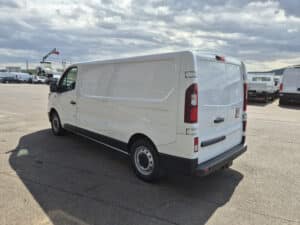 RENAULT TRAFIC L2H1 150 RED