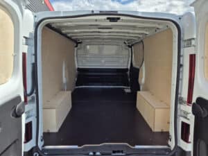 RENAULT TRAFIC L2H1 150 RED