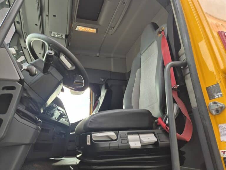 RENAULT C460