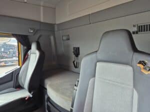 RENAULT C460