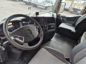 RENAULT C460